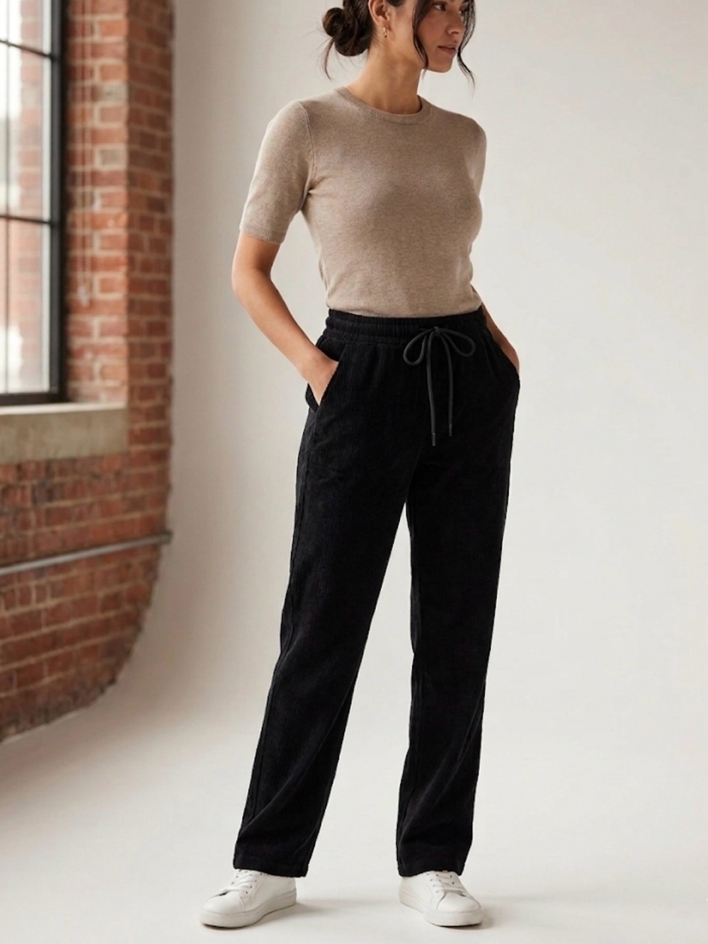 Corduroy Pull-on Pants with Side Pockets Women’s L Black